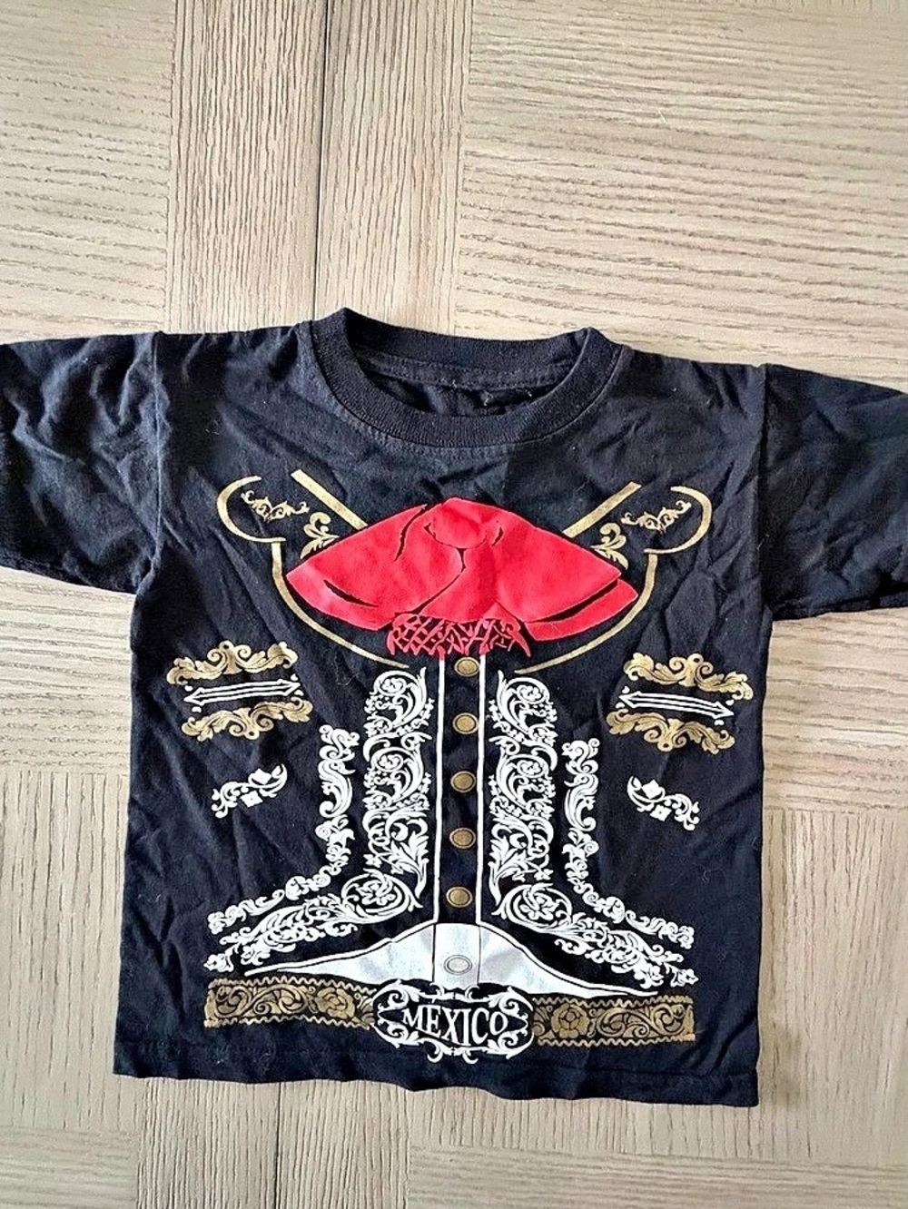 Graphic Short Sleeve Tee in Black & Red